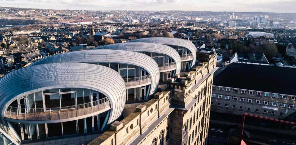 The Signature * Bradford (West Yorkshire)
